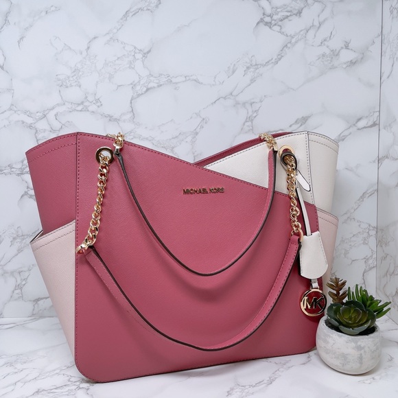 Michael Kors Handbags - Michael Kors JST Large Chain Shoulder Bag